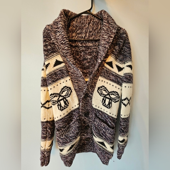 TNA Sweaters - TNA Navy, Mauve, and Cream Patterned Cardigan